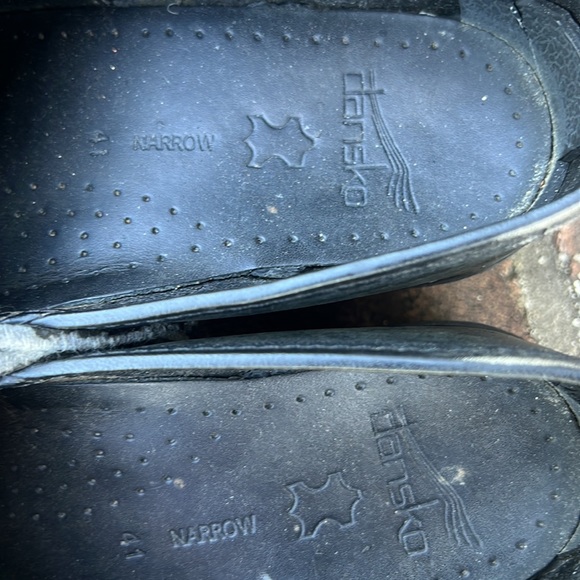 Dansko matte black slip on clogs size 41 narrow - Picture 7 of 7